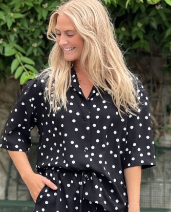 Loved By Lykke Bluse Ly Smilla Ss Shirt Black   White Dots