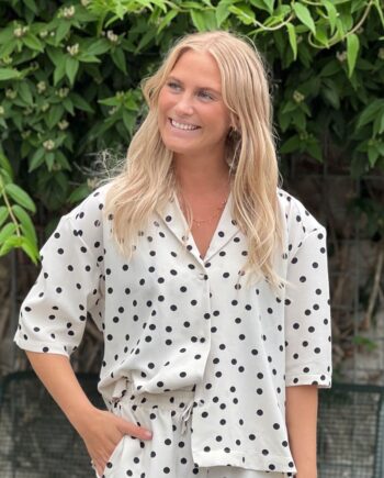Loved By Lykke Bluse Ly Smilla Ss Shirt Créme   Black Dots