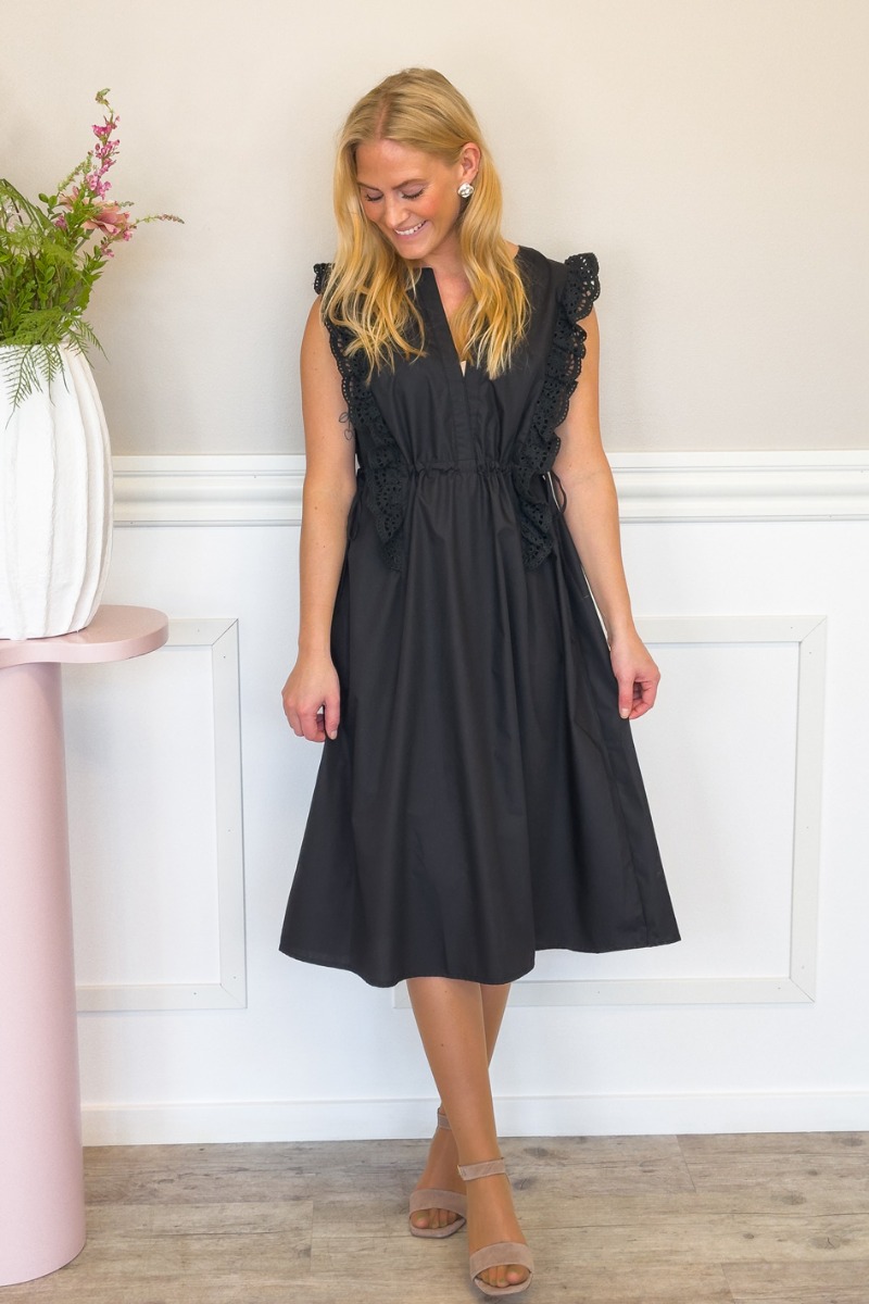 Loved By Lykke Kjole Lace It Dress Black