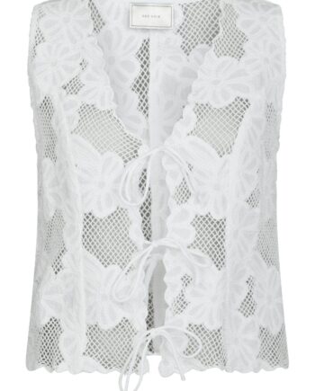 Neo Noir Top Alboa Embroidery Top Off White