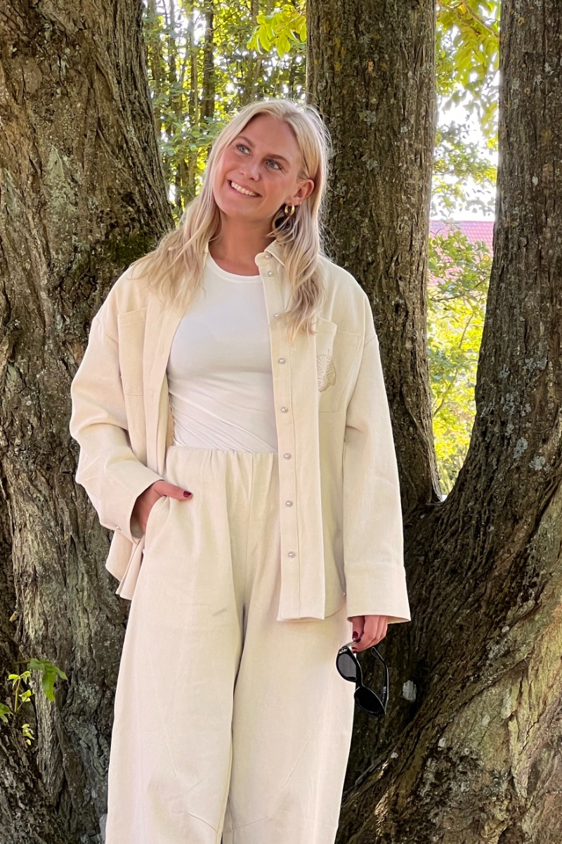 Stories From The Atelier By Copenhagen Shoes Skjorte Aw25 Be You Cream