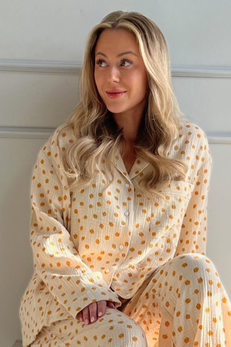 Stories From The Atelier By Copenhagen Shoes Skjorte Pajamas Shirt Beige Yellow Big Flower