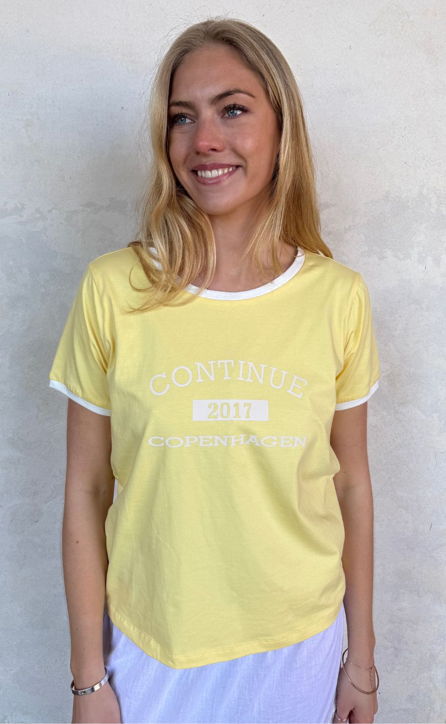 Continue -shirt Dea Yellow