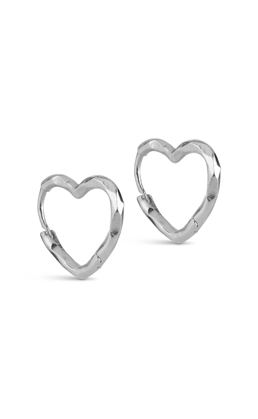 Enamel Copenhagen øreringe Organic Heart Small Silver Colour