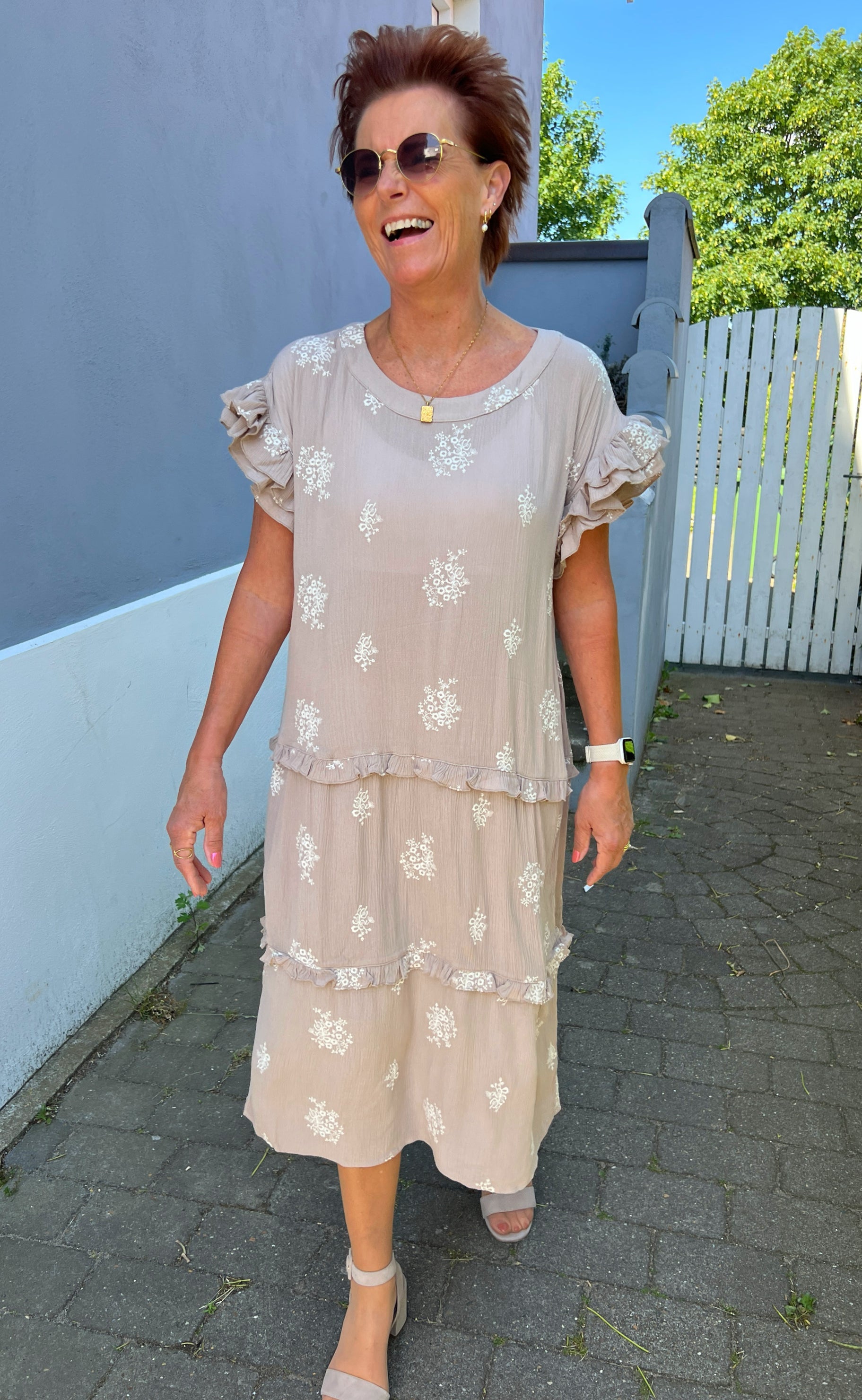 Ina Copenhagen Kjole Dalila Camel   White Embroidery