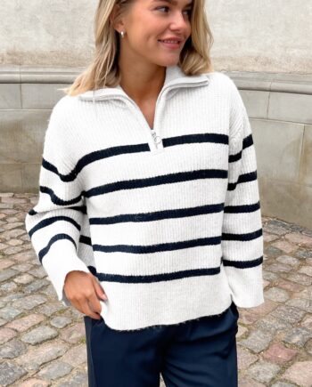 Neo Noir Strik Nevena White Stripe