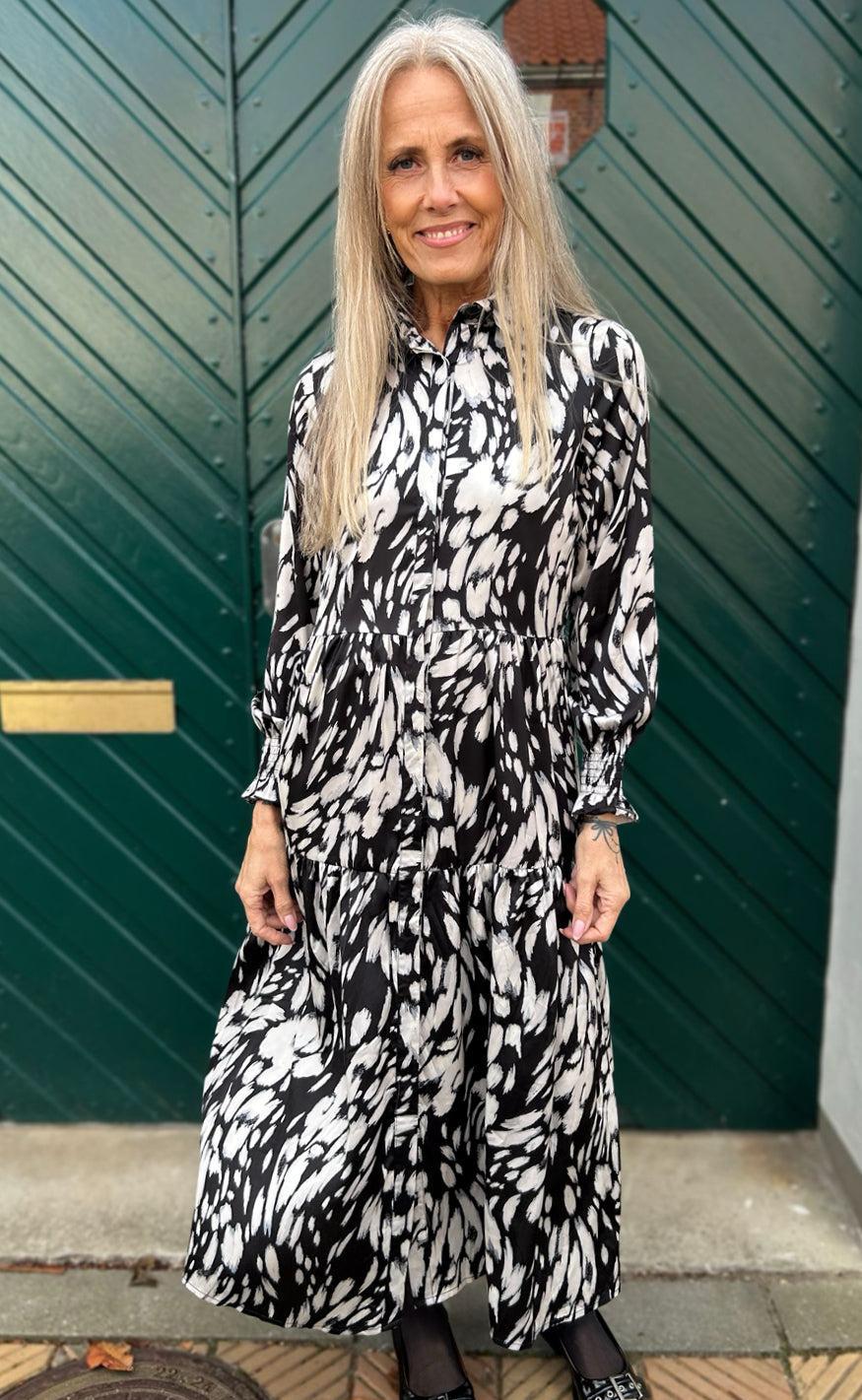 Say Ina Copenhagen Kjole Anna Black   White Print