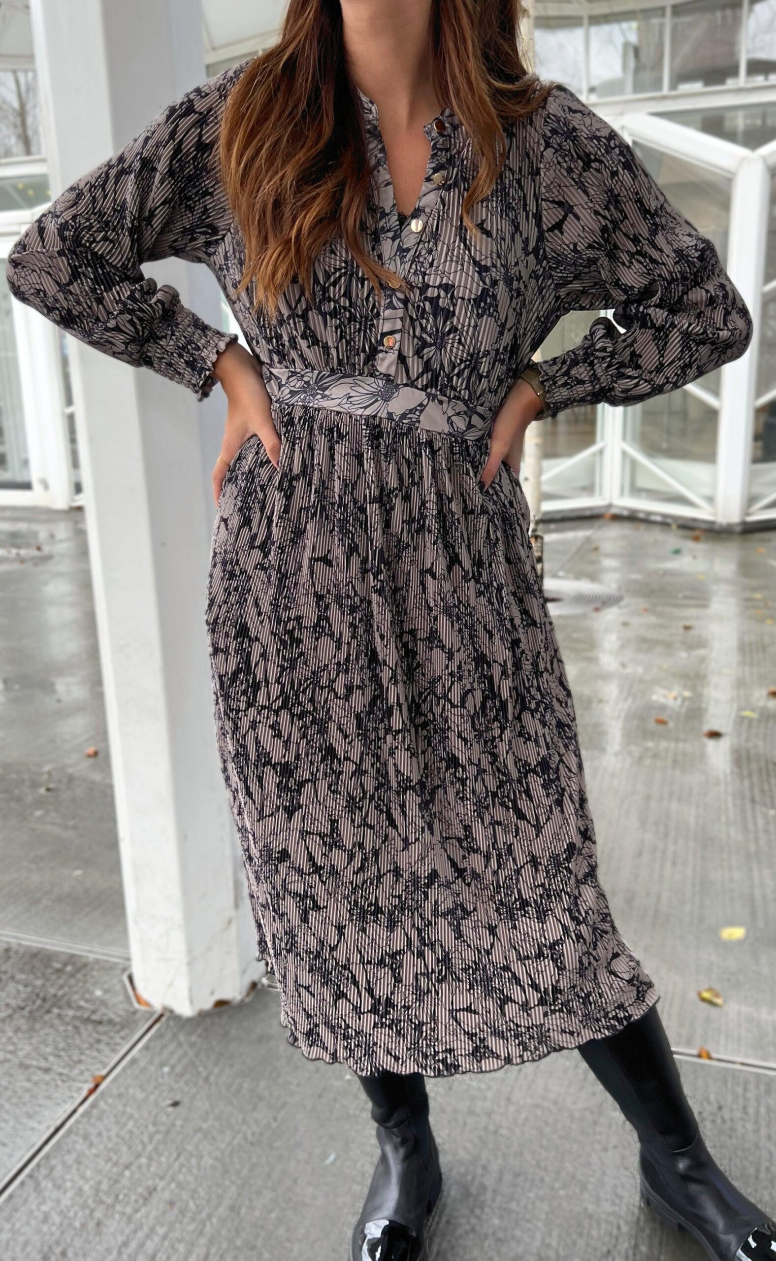 Say Ina Copenhagen Kjole Olivia Black Brown Flower