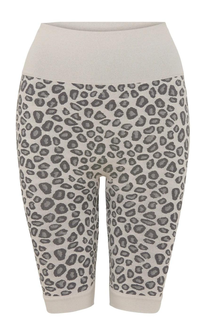 Tim Simonsen Shorts Nynne Gepard Sabbia